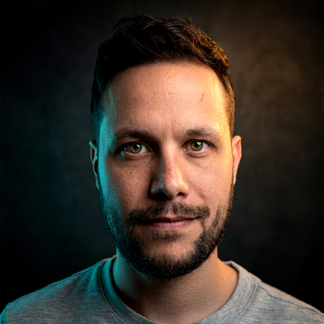 Portrait of Tom Kamps